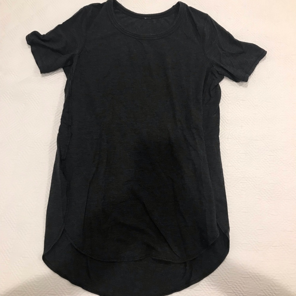 lululemon tee charcoal grey